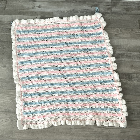 Vintage Handmade Crochet Baby Blanket - Picture 1 of 3